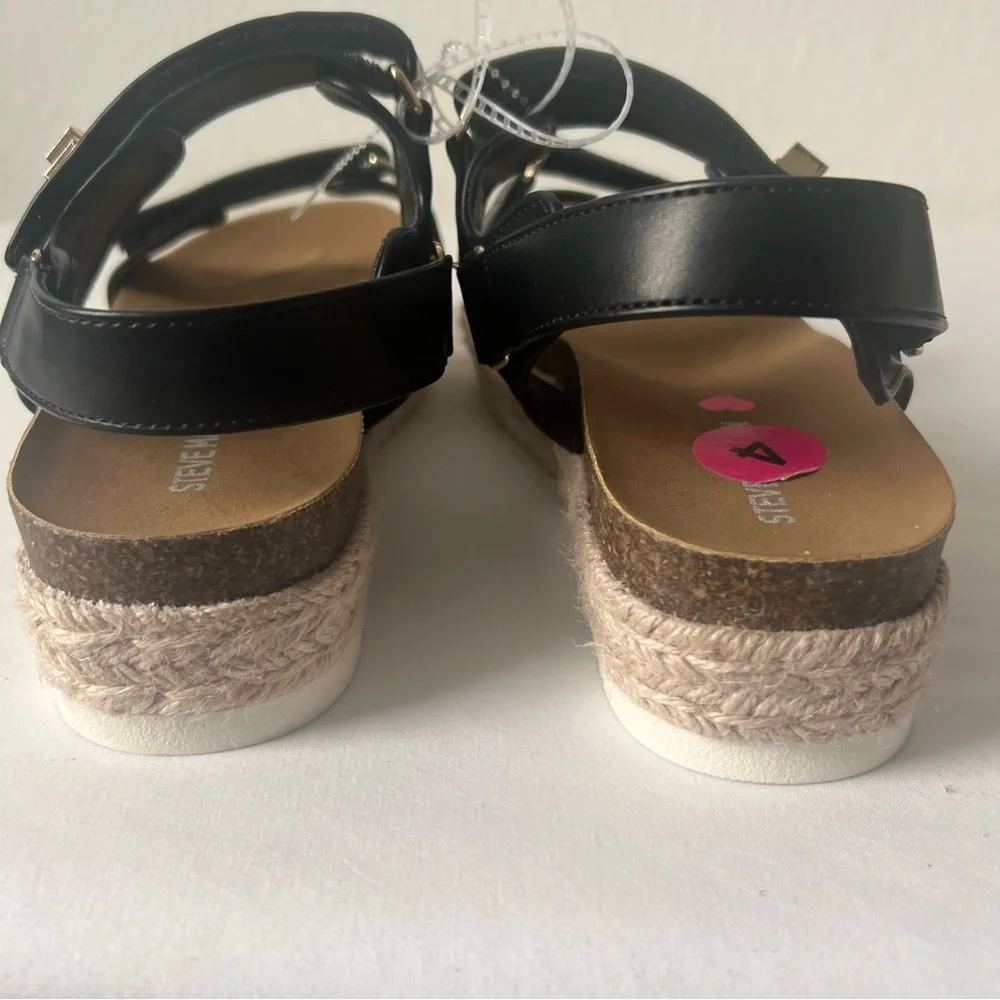 Steve Madden Big Girl’s Black Classy  Sandals with Adjustable Straps Size 4 NWOT